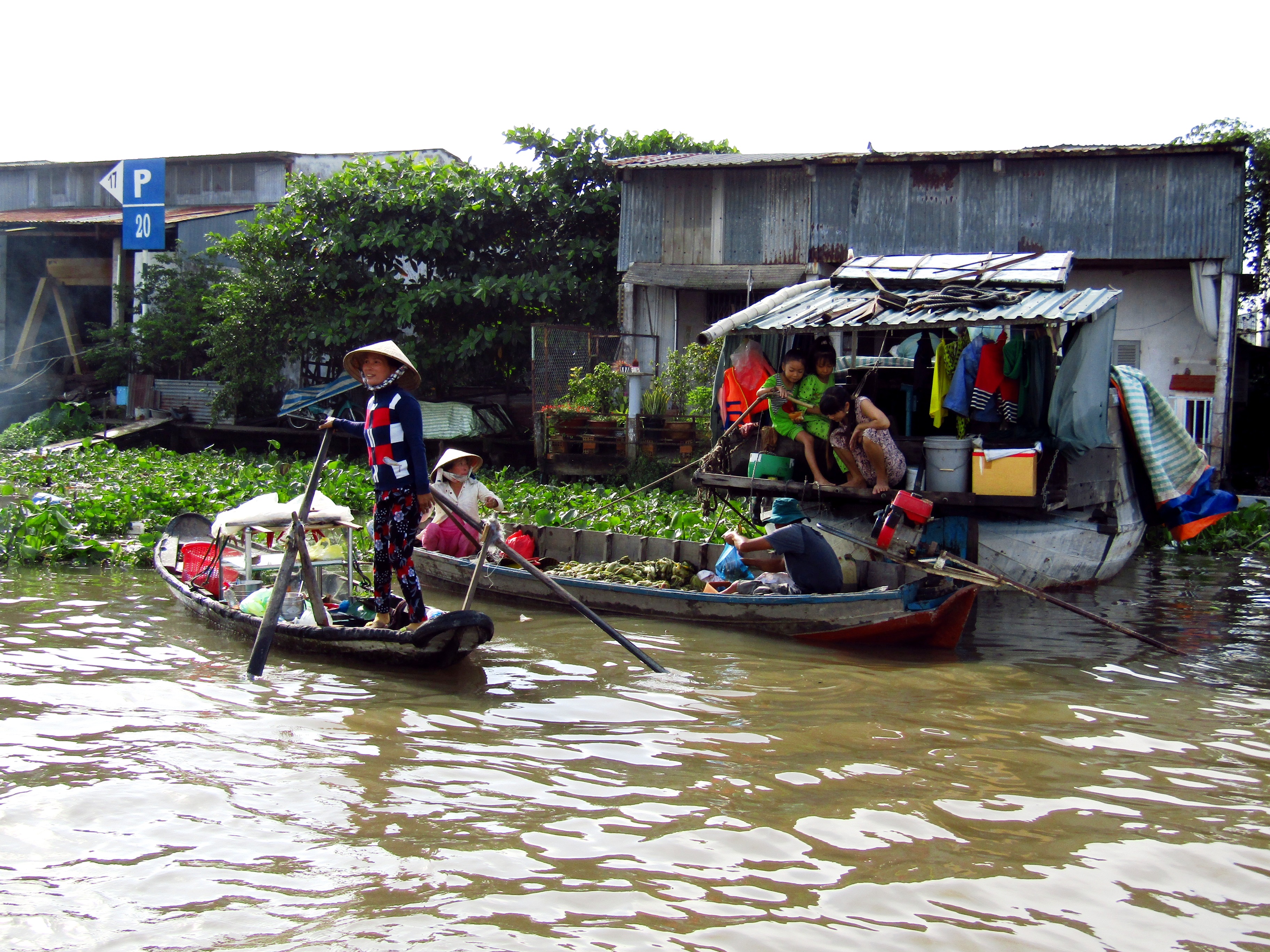 The famous floating markets on the Mekong River
